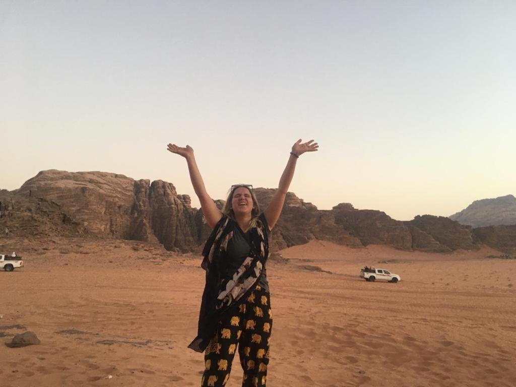 Hotel Oryx Camp Wadi Rum Esterno foto