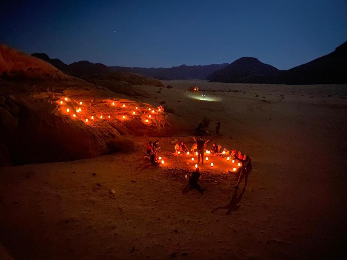 Hotel Oryx Camp Wadi Rum Esterno foto