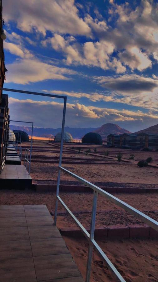 Hotel Oryx Camp Wadi Rum Esterno foto