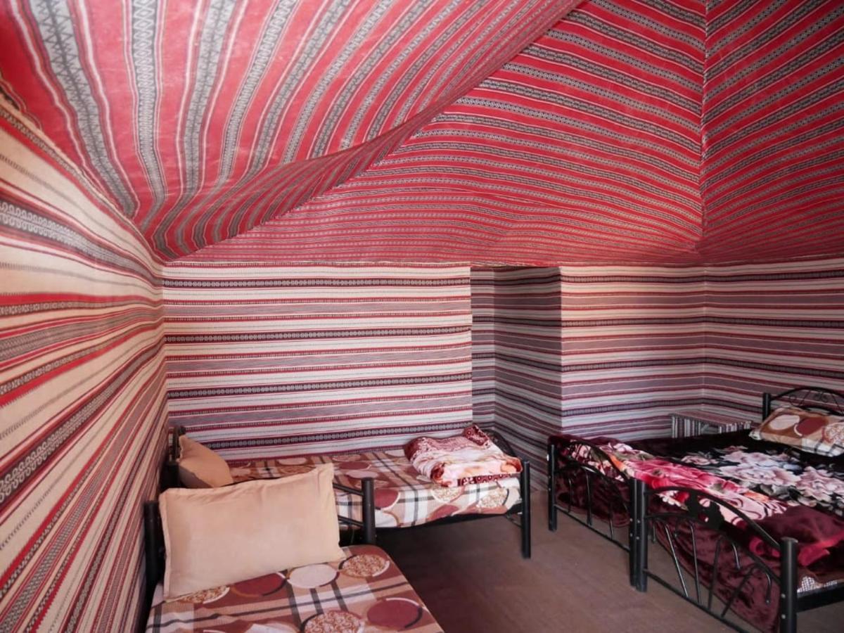 Hotel Oryx Camp Wadi Rum Esterno foto